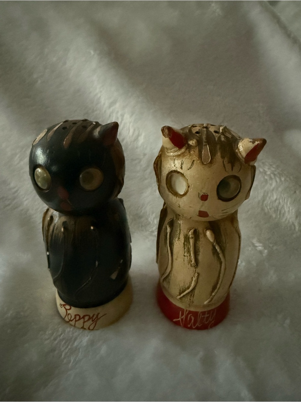 Vintage 1950’s Napco Mid-Century Handpainted Wooden Cats Salt & Pepper Shakers